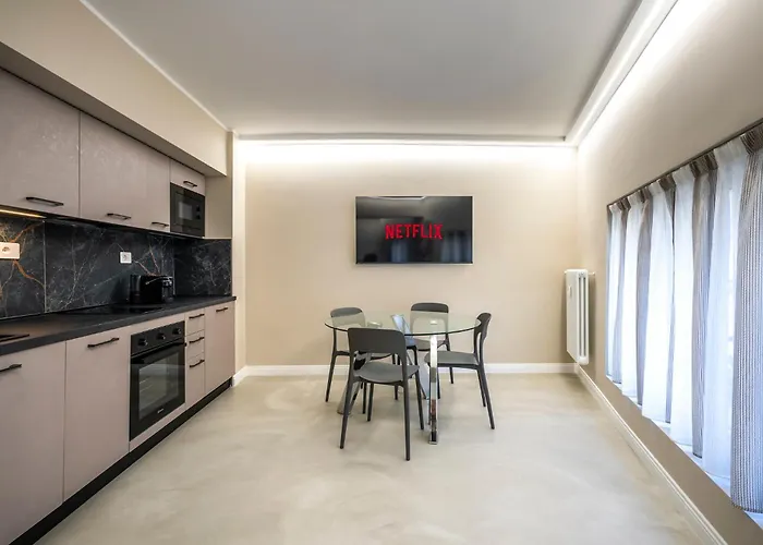Matteotti Luxury - Elegant & Bright Apartment *