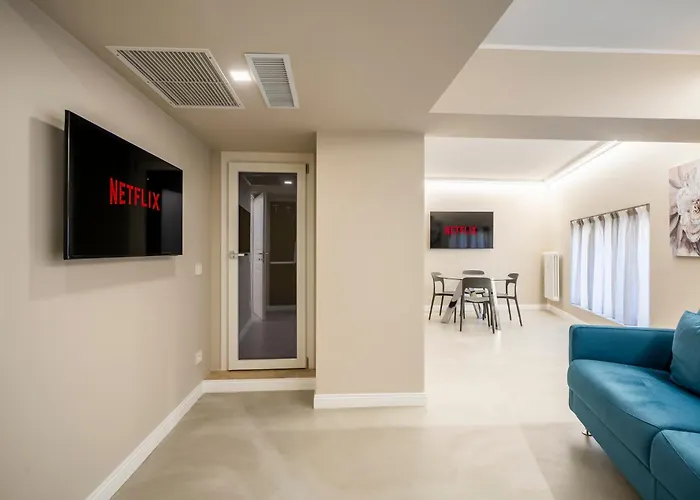 Matteotti Luxury - Elegant & Bright Apartment *